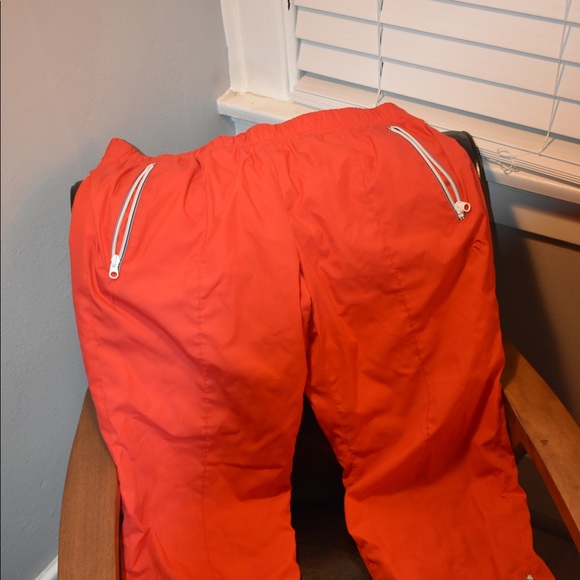 Old Navy windbreaker sweatpants with bottom flare - Picture 3 of 6